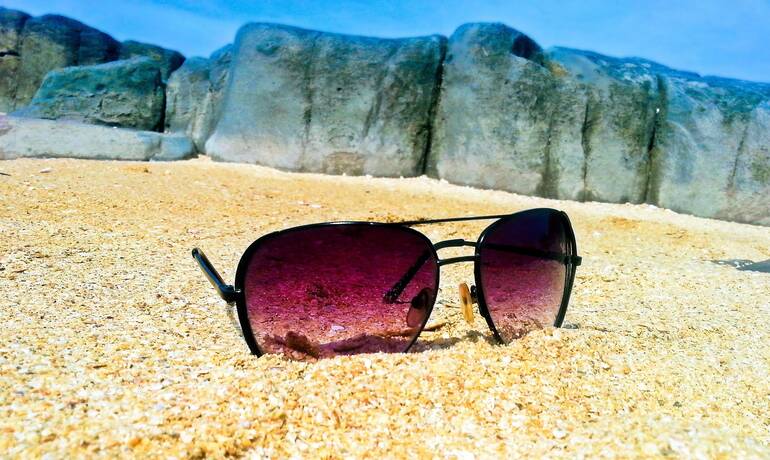 beach-1836048_1920.jpg